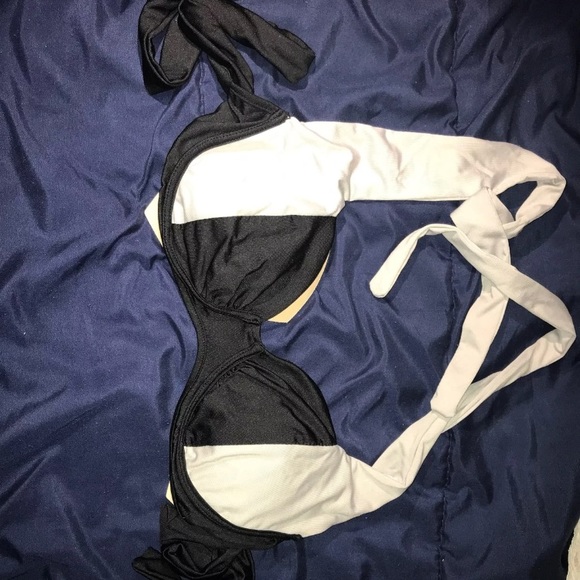Bikini top - Picture 1 of 1